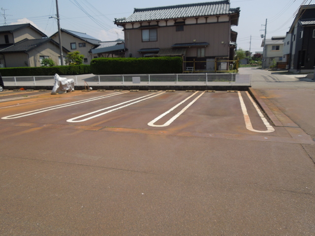 サングリーンＢ 204 駐車場