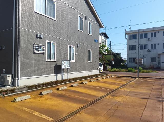 サンフローラ　A 201 駐車場