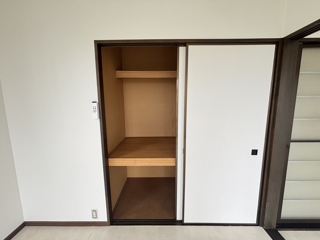 グランイルつくし野 101 収納