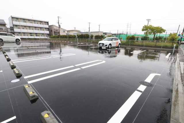 グラン・マーレ 103 駐車場