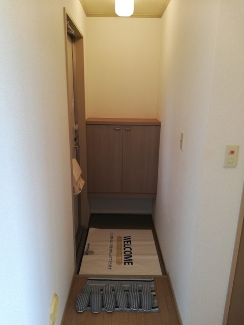コンフォール　Ｂ 102 玄関