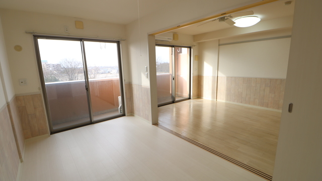 ＲＥＳＩＤＥＮＣＥ Ｈｉｌｌ Ｅａｓｔ河渡 103 リビング