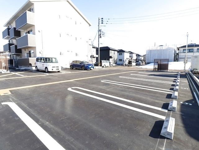 プリムローズⅡ 305 駐車場