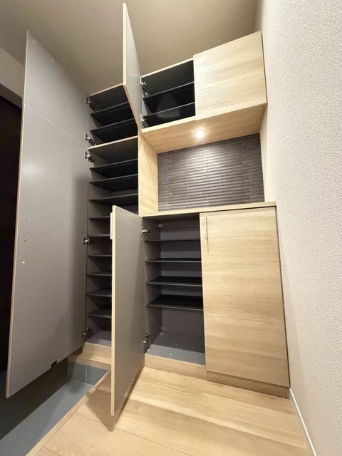 ベレオ万代 102 玄関