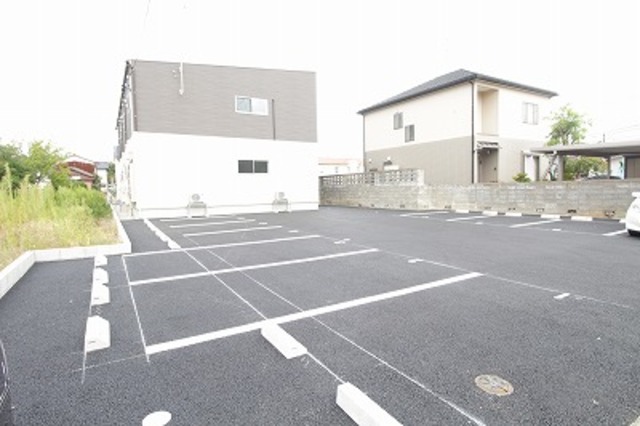 AZURE　（アズール） 201 駐車場