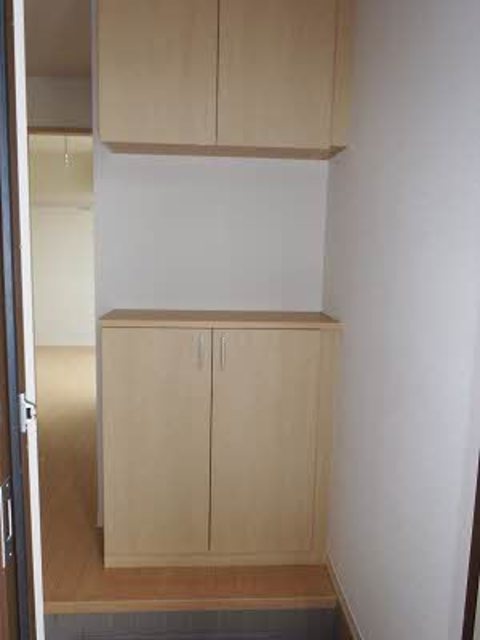 グランフォルク・Ｋ 102 玄関