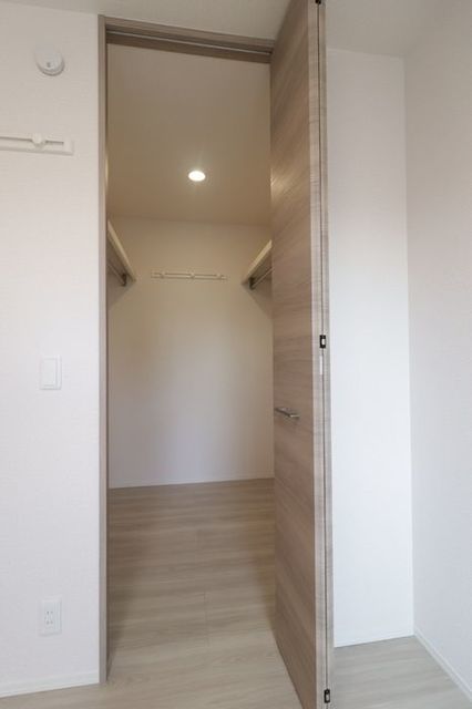 D-ROOM福住 A棟 302 収納