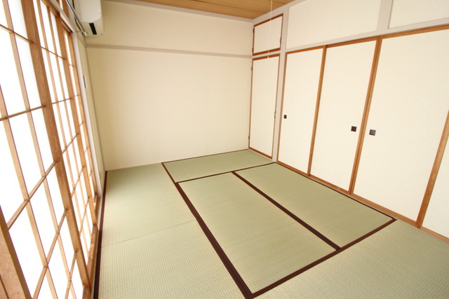 ハイライフ鳥屋野 205 リビング