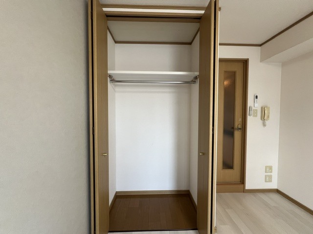 レジデンス米山 201 収納