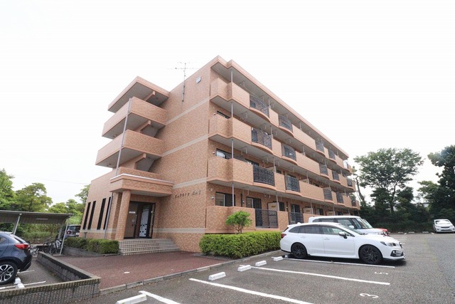 ピュアライフ坂井Ⅱ 302 外観
