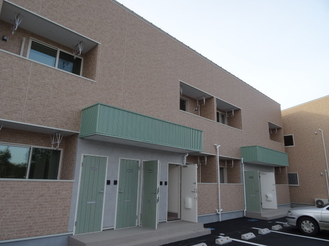 クレストコート公園前B 202 玄関