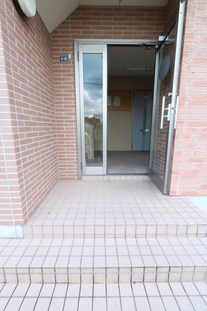 セレッソ花水 105 玄関