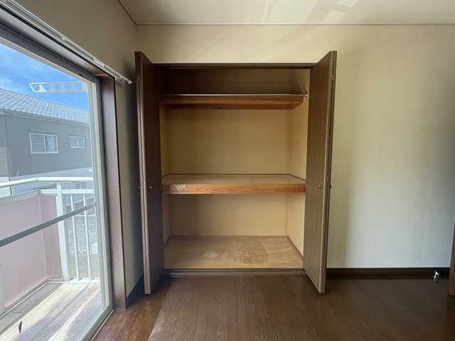 シャルム堤Ⅱ　B 10 収納