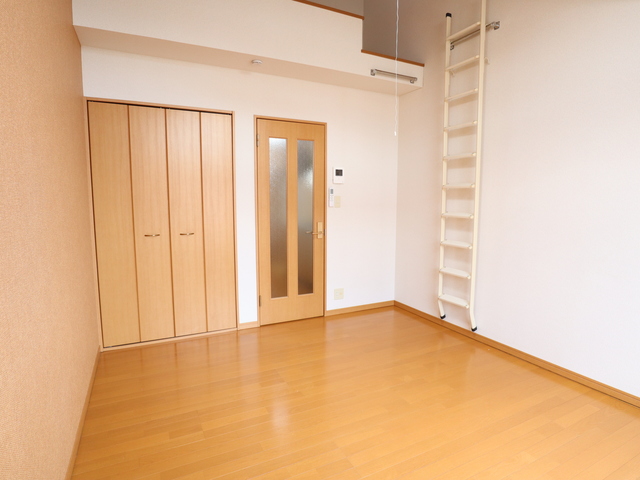 シャレー富塚町Ａ棟 205 リビング
