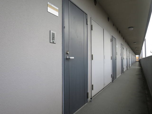 ドルトワール南笹口 207 玄関