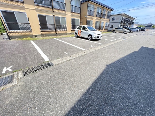 ハイツ宮A 201 駐車場