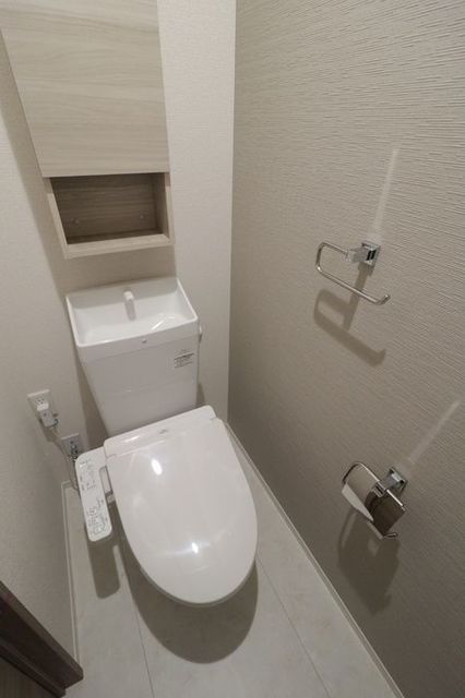 D-ROOM福住 A棟 202 トイレ