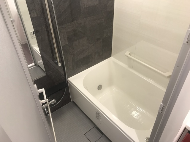 ロイヤルパークスＥＲ万代 620 浴室