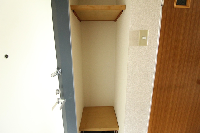 ワンノール米山B 104 玄関