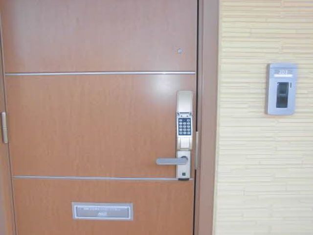 シャーメゾン高田　Ｃ 203 玄関
