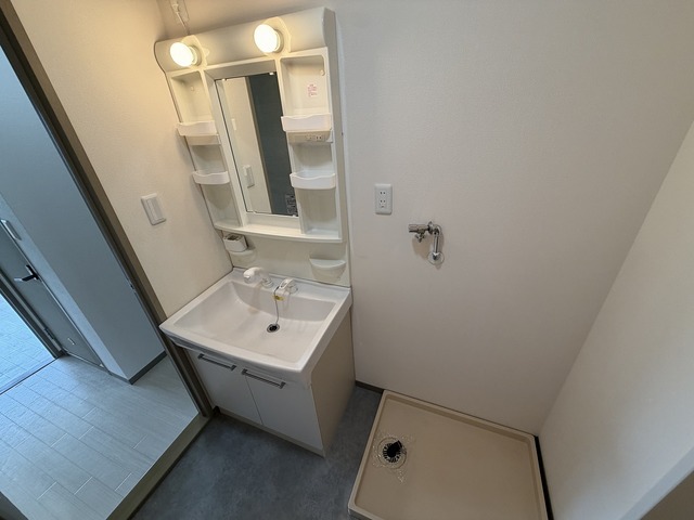 ハイカムール青山 203 洗面所