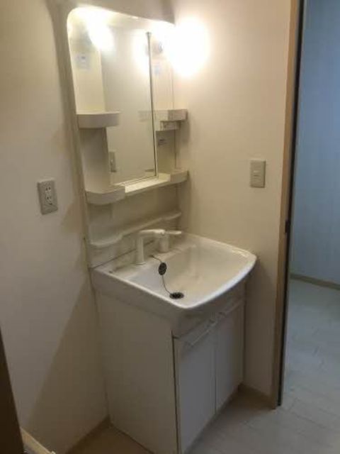 エテルノ　サンライズ　B 102 洗面所
