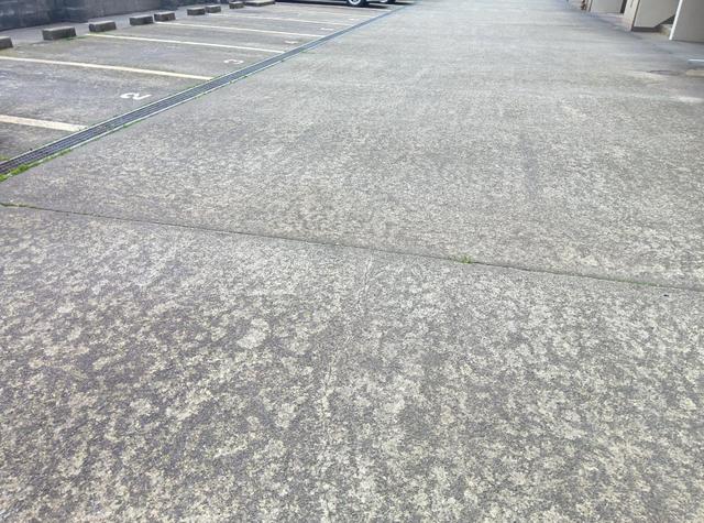 リバーヴュー長岡 306 駐車場