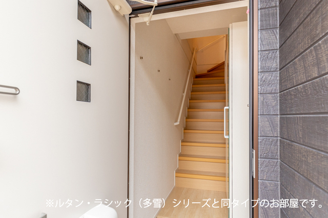グラン　アクシス　Ⅱ 203 玄関