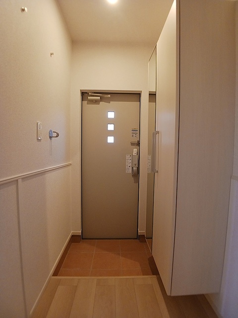 クレストⅠ 104 玄関