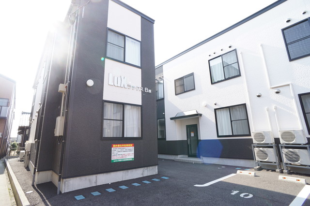 Ｌｕｘ（ラックス）A棟 207 玄関