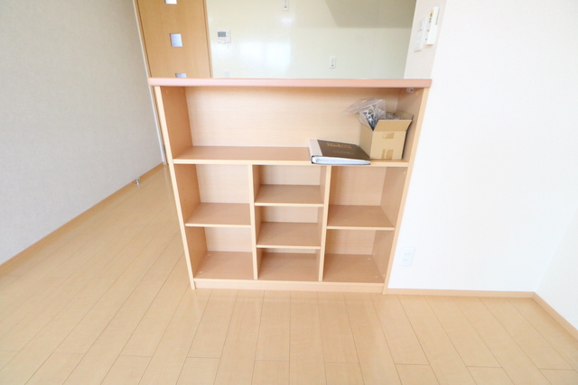 リーブワン 202 収納