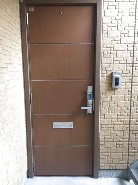 ガーデンハイツ東原町　B 102 玄関