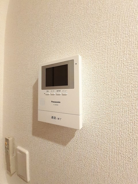 ラ・ファミーユ　５ 101 セキュリティ