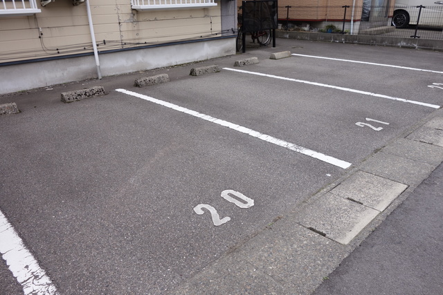 エスポワール中曽根Ⅰ 122 駐車場