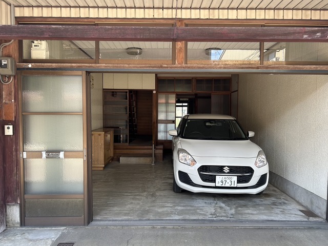 仲町２丁目貸家 0 駐車場
