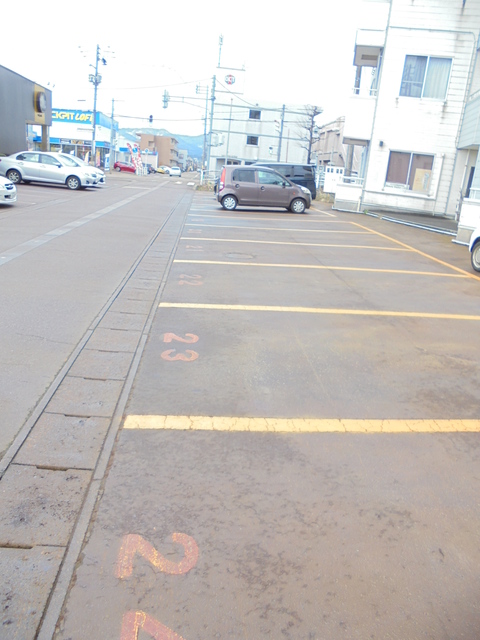 リビエ川崎 4-C 駐車場