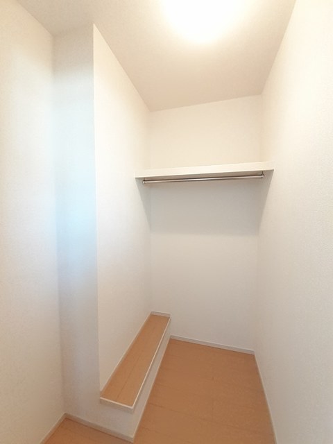 ブリーズ 201 収納