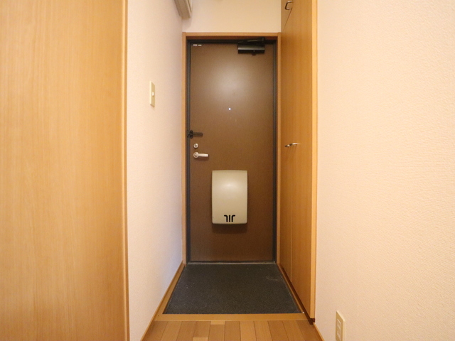 レトア・アイリス 102 玄関