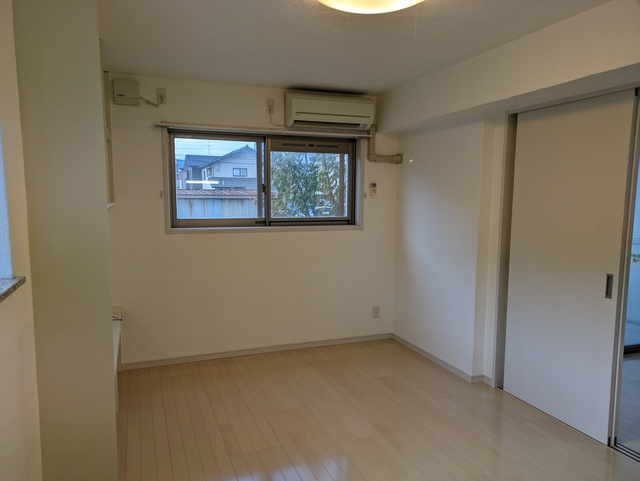 ホポロ大形本町 207 リビング