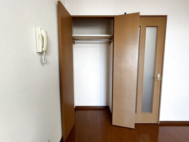T.Kビル 305 収納