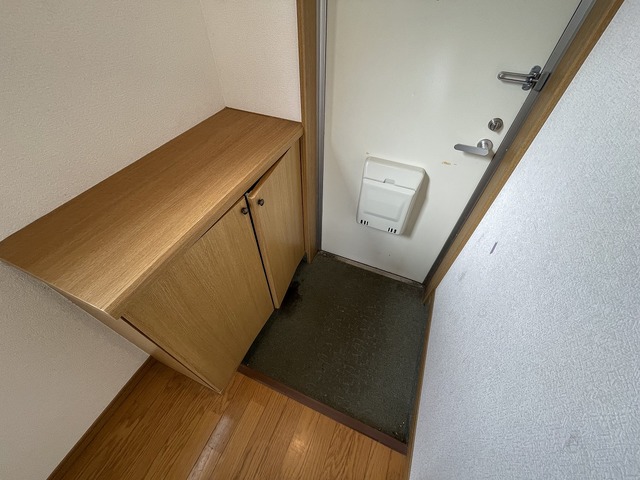クラスターＢ棟 201 玄関