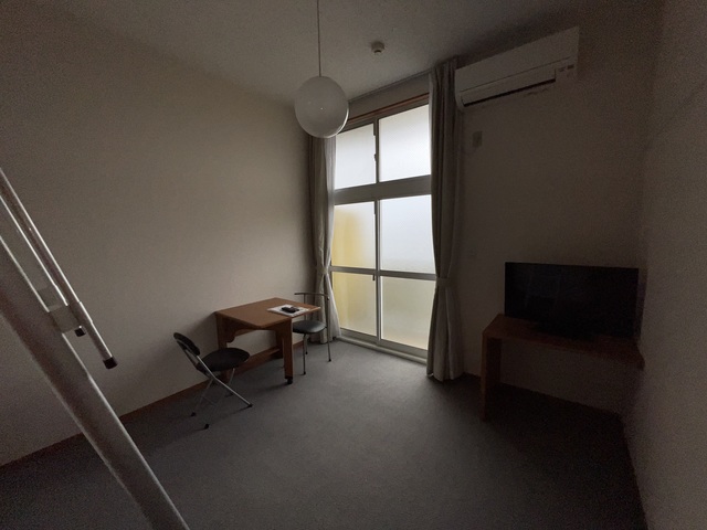 ルイ・ナール日の出 302 リビング
