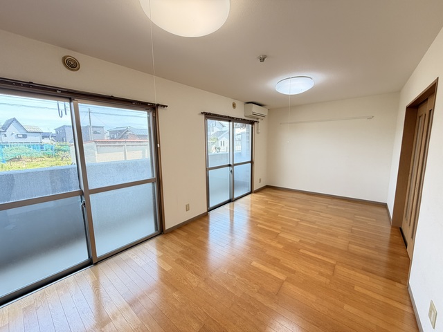 グランディール緑町 103 リビング