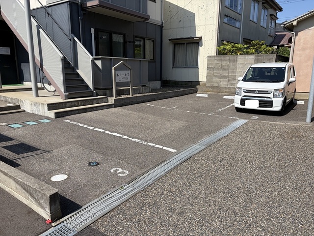 ドミールＴ 201 駐車場