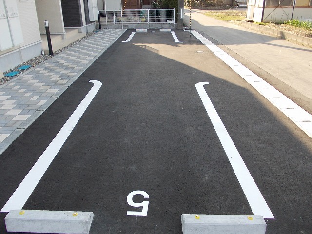 サニーメゾン 201 駐車場