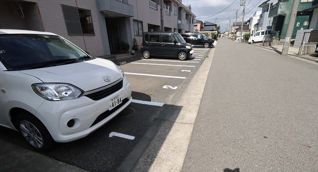 ベリエ 101 駐車場