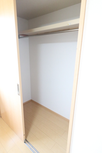 リーブワン 202 収納