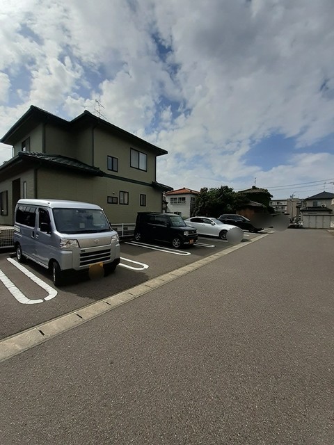 グレースＢ 102 駐車場