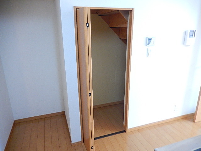 パインハウス F 収納