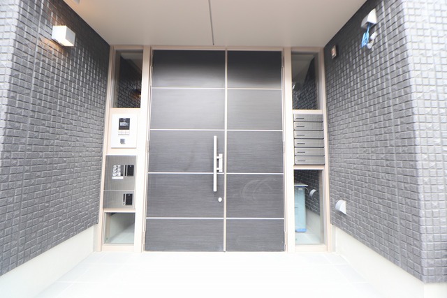 シャーメゾン関屋 101 玄関
